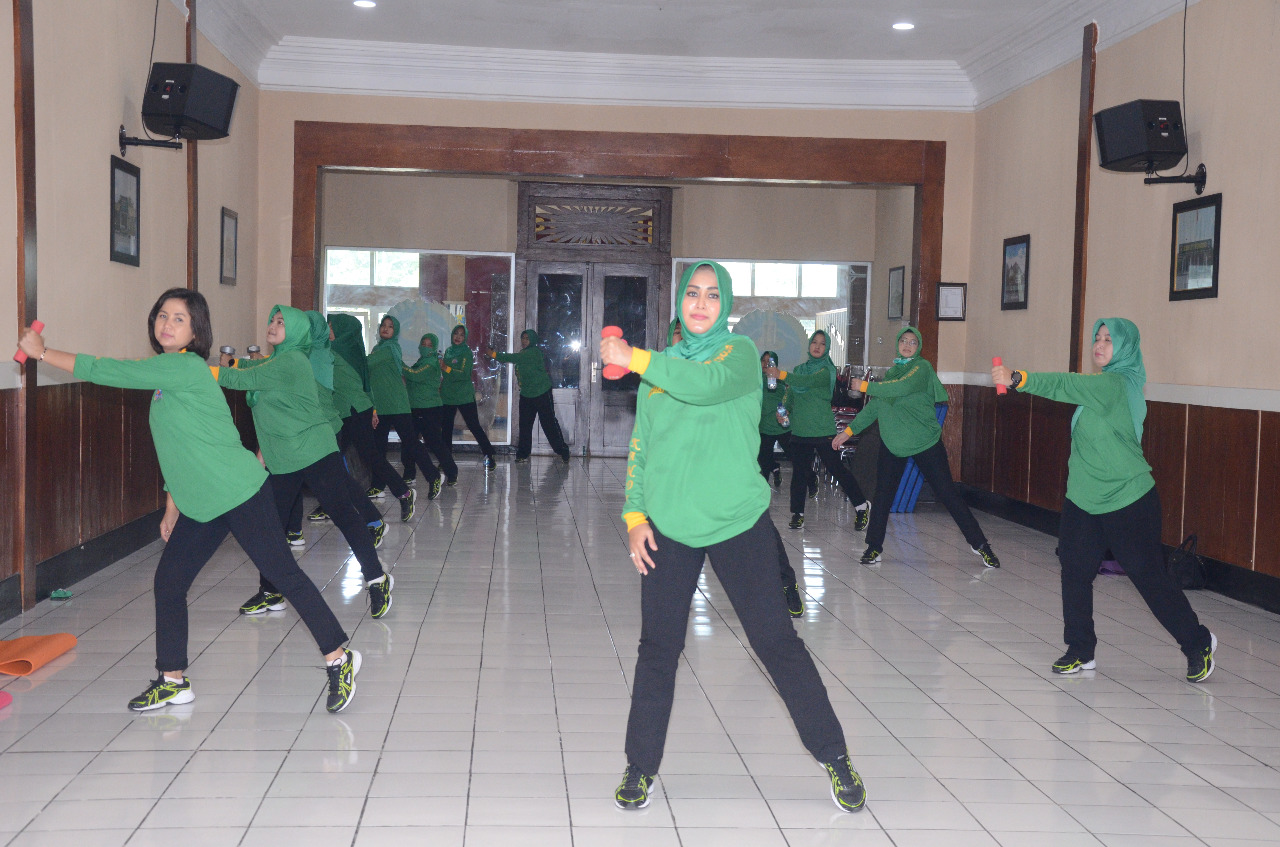 Jaga Kesehatan, Kebugaran Tubuh, Persit Korem  073/Makutarama Senam  Bersama